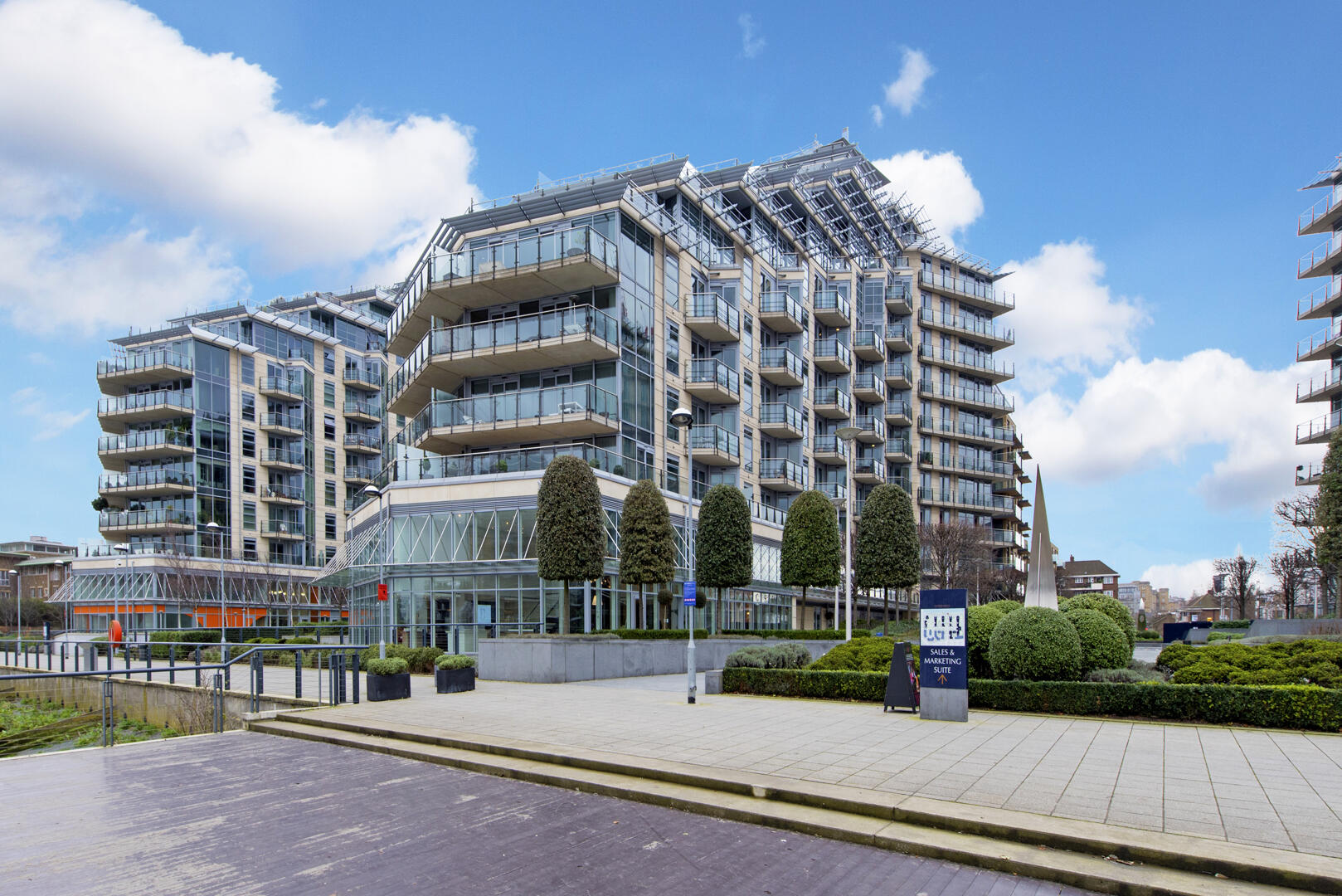 2 bed property in Juniper Drive, London